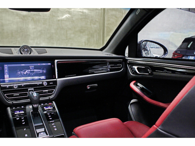 Foto do veículo PORSCHE MACAN 2.9 V6 BITURBO GASOLINA S PDK 2022 20.400 KM 575.800,00