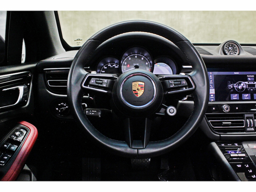 Foto do veículo PORSCHE MACAN 2.9 V6 BITURBO GASOLINA S PDK 2022 20.400 KM 575.800,00