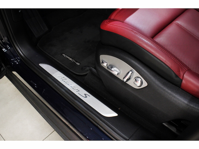 Foto do veículo PORSCHE MACAN 2.9 V6 BITURBO GASOLINA S PDK 2022 20.400 KM 575.800,00