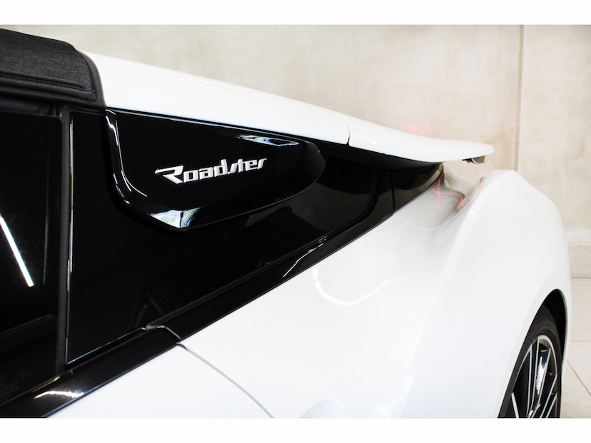 Foto do veículo BMW I8 1.5 12V HYBRID EDRIVE ROADSTER AUTOMÁTICO 2020 14.800 KM 1.189.800,00