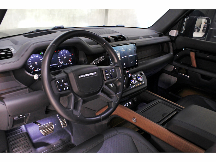 Foto do veículo LAND ROVER DEFENDER 3.0 D300 TURBO DIESEL MHEV 130 X AWD AUTOMÁTICO 2023 22.600 KM 698.800,00