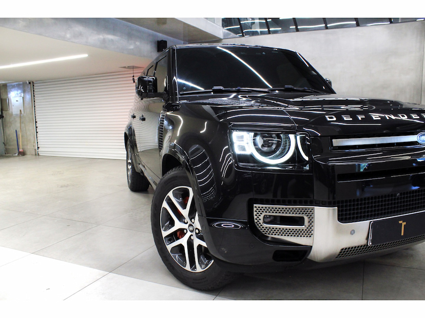 Foto do veículo LAND ROVER DEFENDER 3.0 D300 TURBO DIESEL MHEV 130 X AWD AUTOMÁTICO 2023 22.600 KM 698.800,00