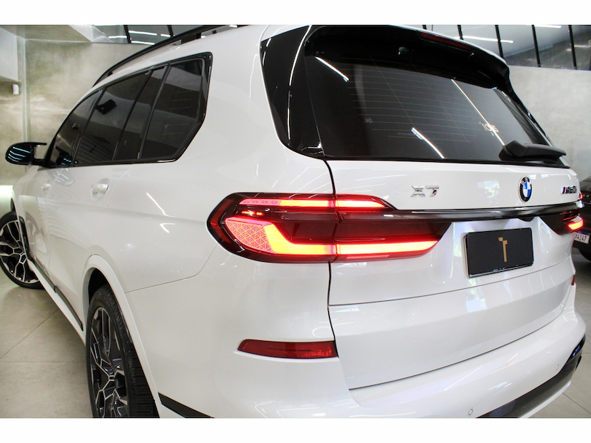Foto do veículo BMW X7 4.4 V8 GASOLINA M60I STEPTRONIC 2024 13.950 KM 898.800,00