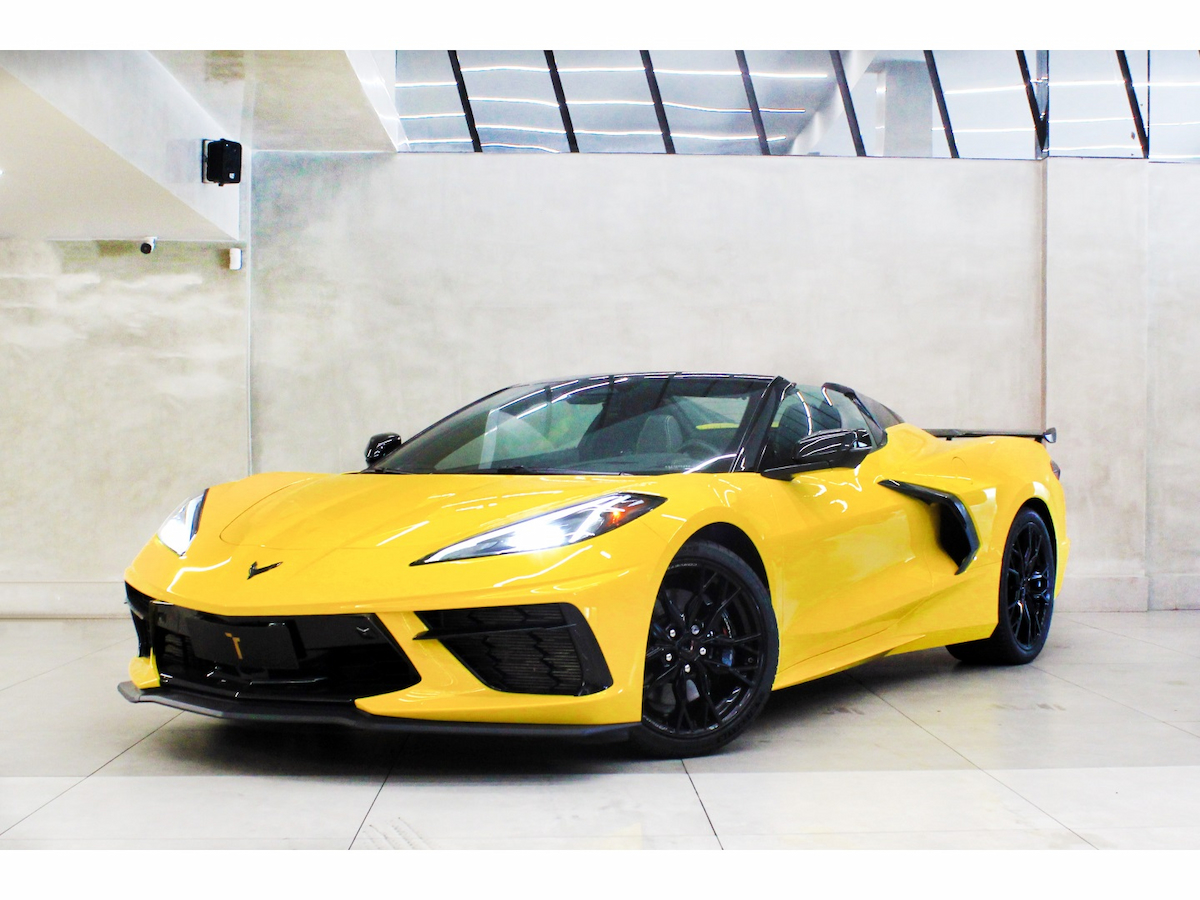 Foto do veículo CHEVROLET CORVETTE 6.2 V8 LT3 GASOLINA STINGRAY CONVERSIVEL AUTOMÁTICO 2025/2025 3.300 KM R$ 1.579.800,00