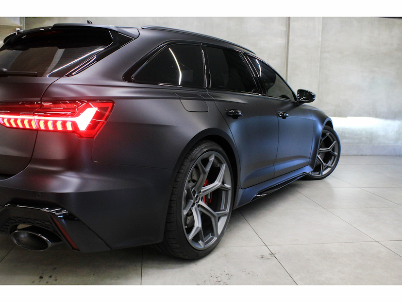Foto do veículo AUDI RS6 4.0 V8 TFSI MHEV AVANT PERFORMANCE TIPTRONIC 2026 5.100 KM 1.219.800,00