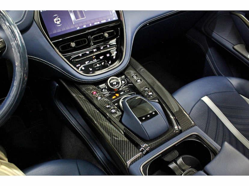 Foto do veículo ASTON MARTIN DBX707 4.0 V8 TURBO GASOLINA  AUTOMÁTICO 2023 9.500 KM 2.699.800,00