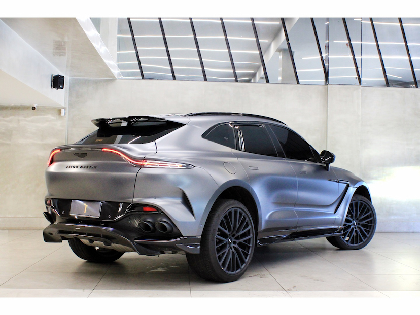 Foto do veículo ASTON MARTIN DBX707 4.0 V8 TURBO GASOLINA  AUTOMÁTICO 2023 9.500 KM 2.699.800,00