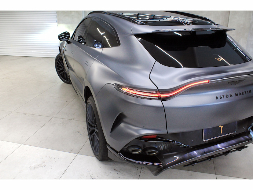 Foto do veículo ASTON MARTIN DBX707 4.0 V8 TURBO GASOLINA  AUTOMÁTICO 2023 9.500 KM 2.699.800,00