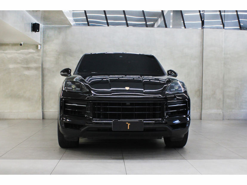 Foto do veículo PORSCHE CAYENNE 3.0 V6 E-HYBRID COUPÉ AWD TIPTRONIC S 2024 15.000 KM 889.800,00