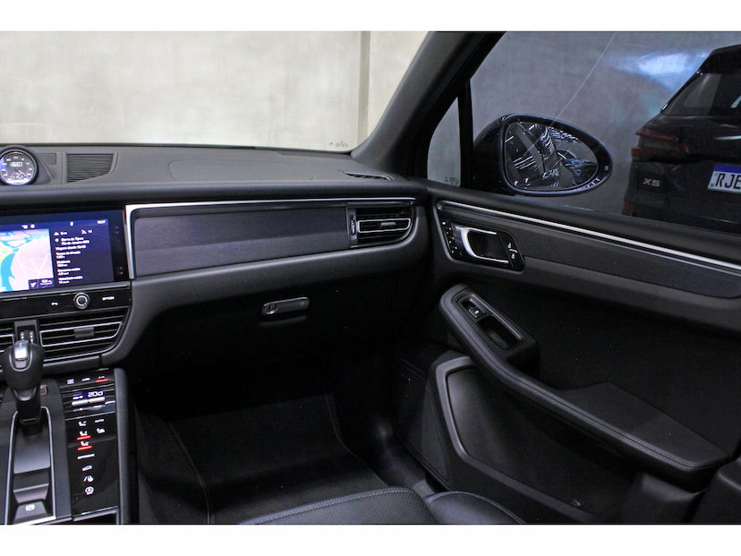 Foto do veículo PORSCHE MACAN 2.9 V6 BITURBO GASOLINA GTS PDK 2023 24.000 KM 547.800,00