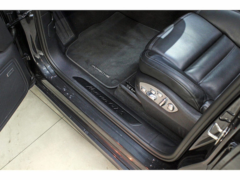 Foto do veículo PORSCHE MACAN 2.9 V6 BITURBO GASOLINA GTS PDK 2023 24.000 KM 547.800,00