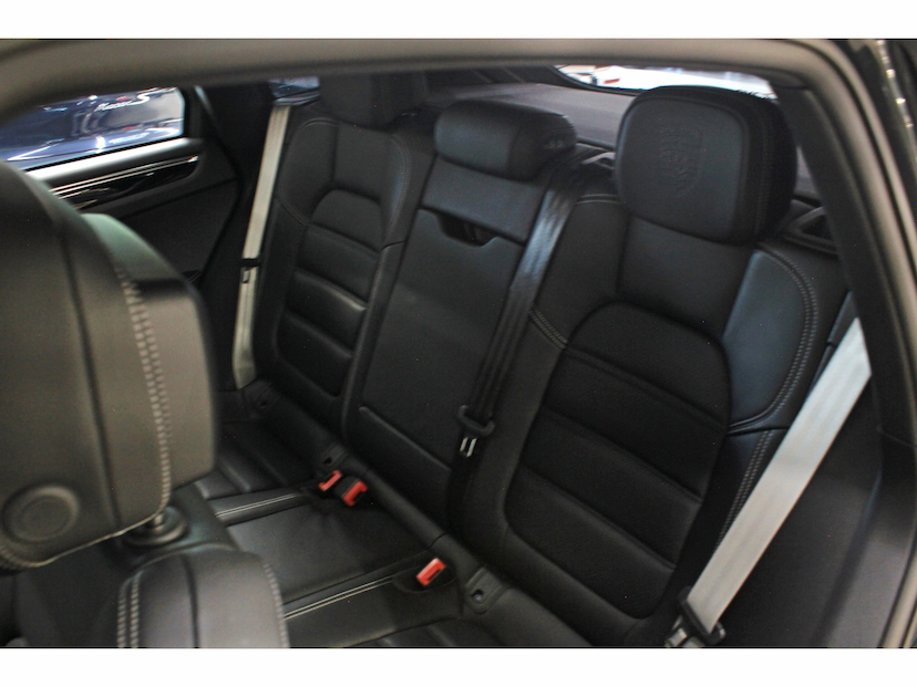 Foto do veículo PORSCHE MACAN 2.0 TURBO GASOLINA T PDK 2026 5.100 KM 789.800,00
