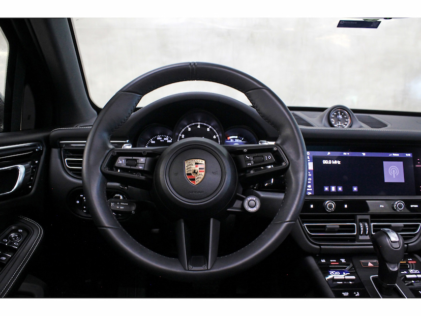 Foto do veículo PORSCHE MACAN 2.0 TURBO GASOLINA T PDK 2026 5.100 KM 789.800,00