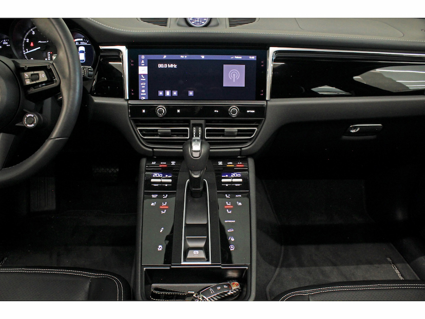 Foto do veículo PORSCHE MACAN 2.0 TURBO GASOLINA T PDK 2026 5.100 KM 789.800,00