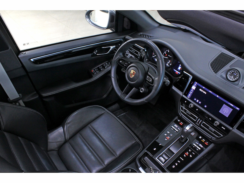 Foto do veículo PORSCHE MACAN 2.0 TURBO GASOLINA T PDK 2026 5.100 KM 789.800,00