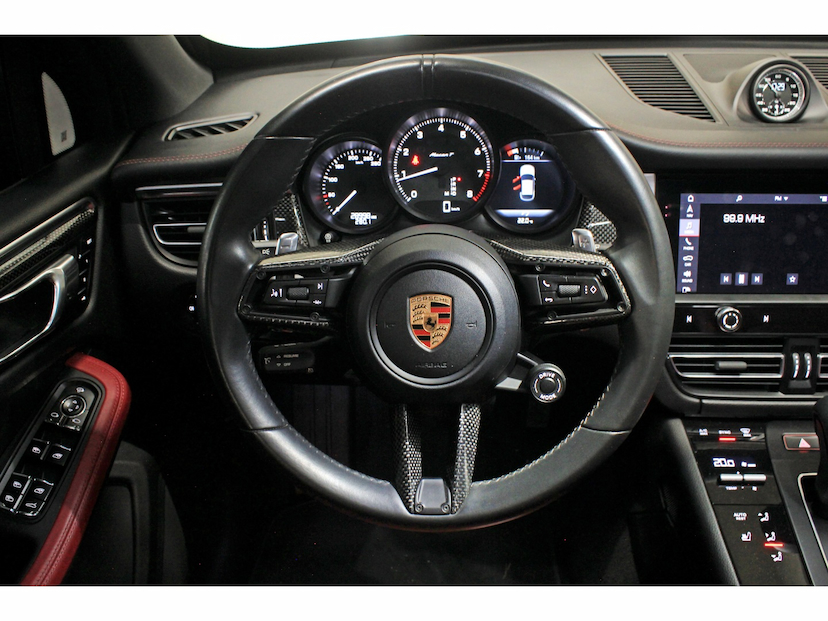 Foto do veículo PORSCHE MACAN 2.0 TURBO GASOLINA T PDK 2023 29.000 KM 549.800,00