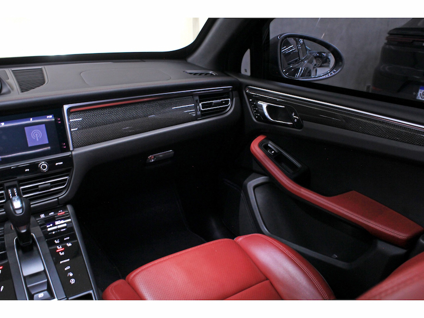 Foto do veículo PORSCHE MACAN 2.0 TURBO GASOLINA T PDK 2023 29.000 KM 549.800,00