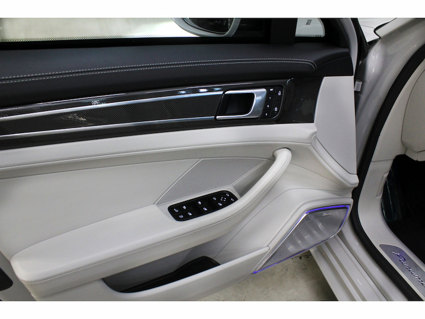 Foto do veículo PORSCHE PANAMERA 4.0 V8 E-HYBRID TURBO S PDK 2023 9.200 KM 898.800,00