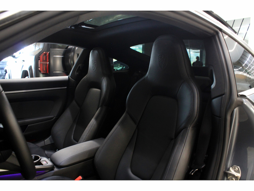 Foto do veículo PORSCHE 911 3.0 24V H6 GASOLINA CARRERA PDK 2026 3.300 KM 1.148.800,00