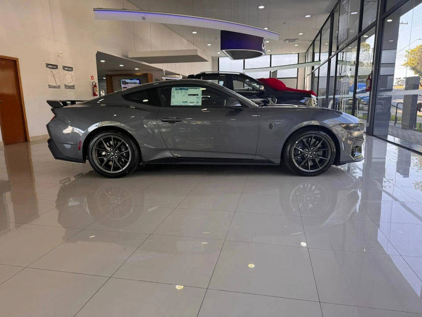 Foto do veículo Ford MUSTANG 5.0 V8 GASOLINA DARK HORSE SELECTSHIFT 2025 0 KM R$ 624.900,00