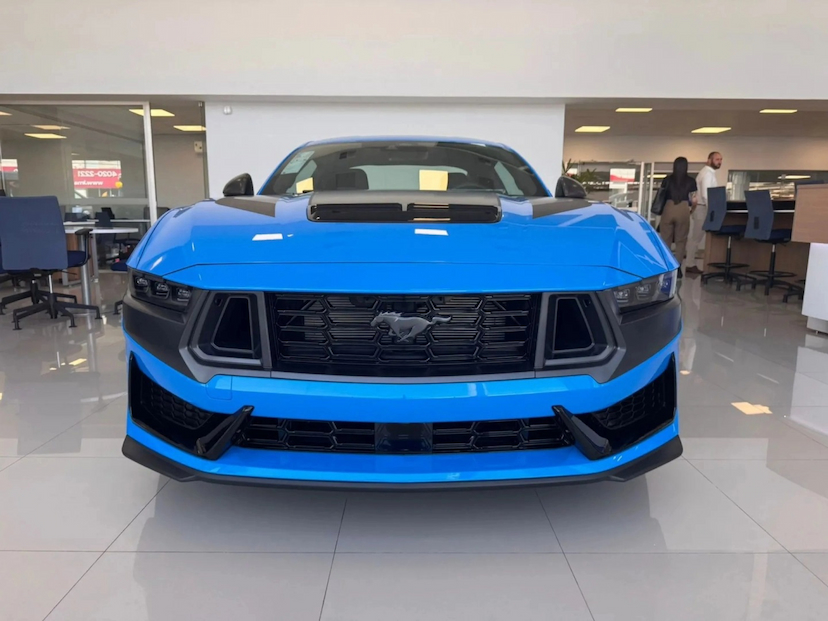 Foto do veículo Ford MUSTANG 5.0 V8 GASOLINA DARK HORSE SELECTSHIFT 2025 0 KM R$ 624.900,00