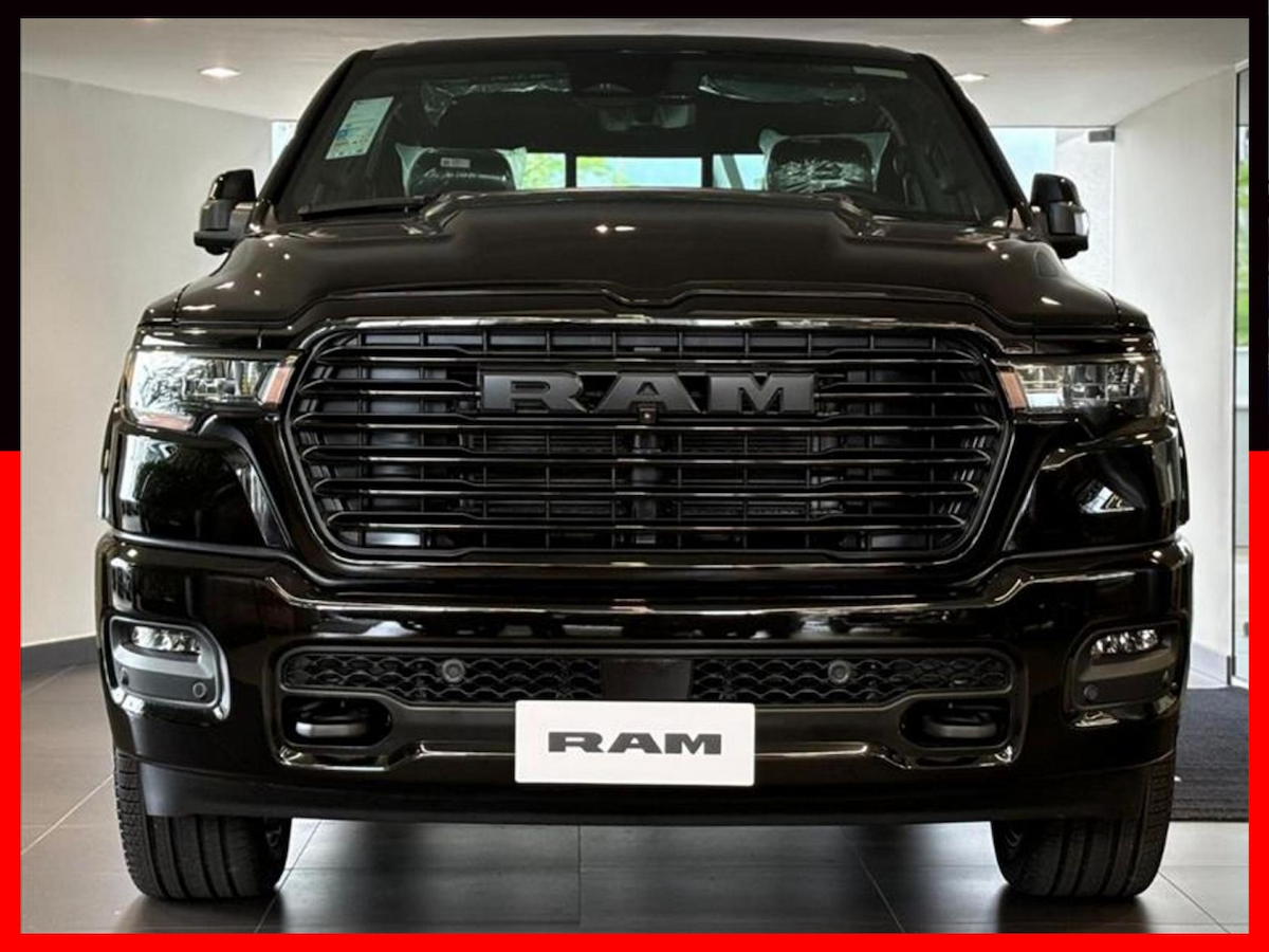 Foto do veículo RAM 1500 3.0 HURRICANE 6 BITURBO GASOLINA LARAMIE NIGHT EDITION CD 4X4 AUTOMÁTICO 2025/2025 0 KM R$ 560.890,00