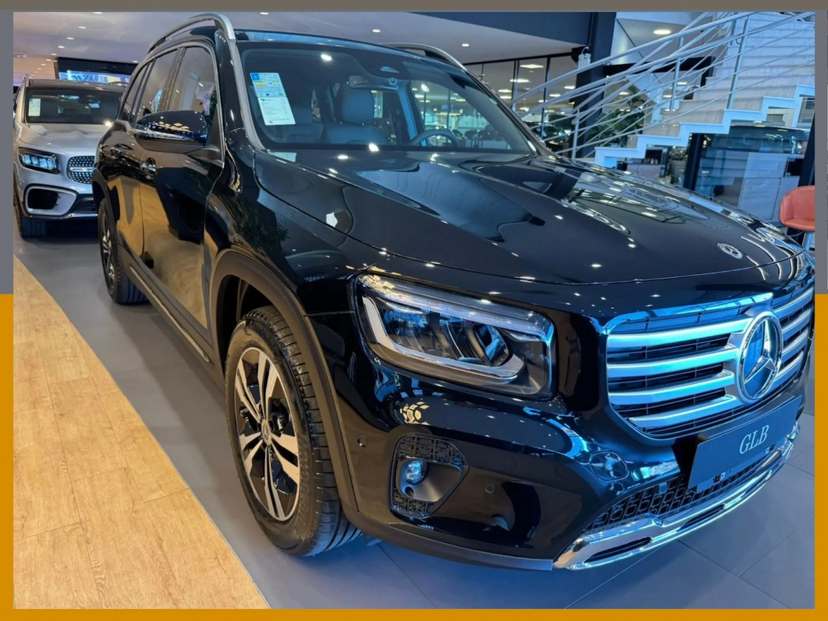 Foto do veículo MERCEDES-BENZ GLB 220 2.0 MHEV PROGRESSIVE 4MATIC 8G-DCT 2025/2026 0 KM R$ 369.700,00