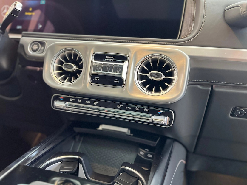 Foto do veículo MERCEDES-BENZ G 63 AMG 4.0 V8 BITURBO MHEV 4MATIC SPEEDSHIFT 2025 0 KM 2.590.000,00