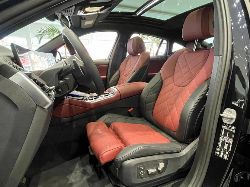 Foto do veículo BMW X6 3.0 TWINPOWER GASOLINA XDRIVE40I M SPORT AUTOMÁTICO 2026 0 KM 839.900,00