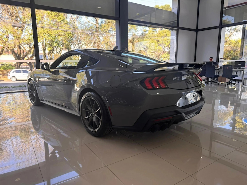 Foto do veículo Ford MUSTANG 5.0 V8 GASOLINA DARK HORSE SELECTSHIFT 2025 0 KM R$ 612.800,00