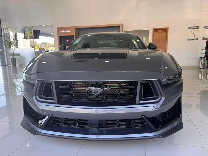 Foto do veículo Ford MUSTANG 5.0 V8 GASOLINA DARK HORSE SELECTSHIFT 2025 0 KM R$ 612.800,00