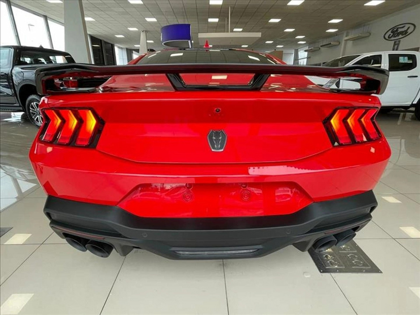 Foto do veículo Ford MUSTANG 5.0 V8 GASOLINA DARK HORSE SELECTSHIFT 2025 0 KM R$ 612.800,00