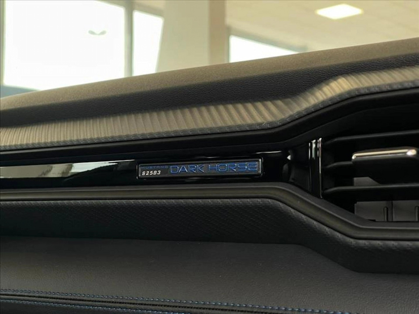 Foto do veículo Ford MUSTANG 5.0 V8 GASOLINA DARK HORSE SELECTSHIFT 2025 0 KM R$ 612.800,00