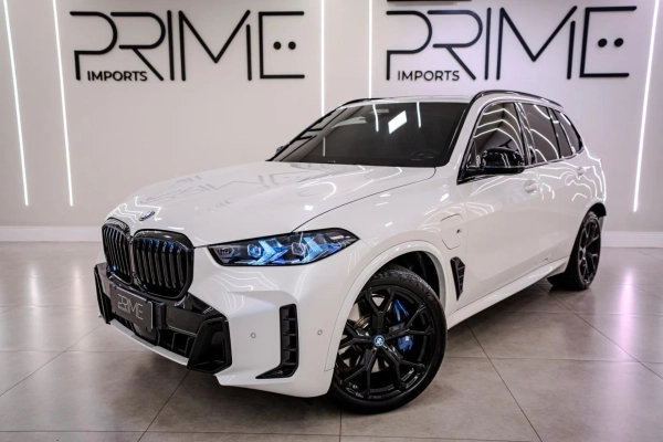 Foto do veículo BMW X5 3.0 I6 TURBO HÍBRIDO XDRIVE50E M SPORT AUTOMÁTICO 2025/2025 27.900 KM R$ 699.900,00