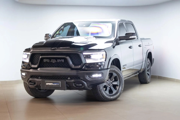 Foto do veículo RAM 1500 5.7 V8 GASOLINA REBEL CD 4X4 AUTOMÁTICO 2022/2022 34.750 KM R$ 419.900,00