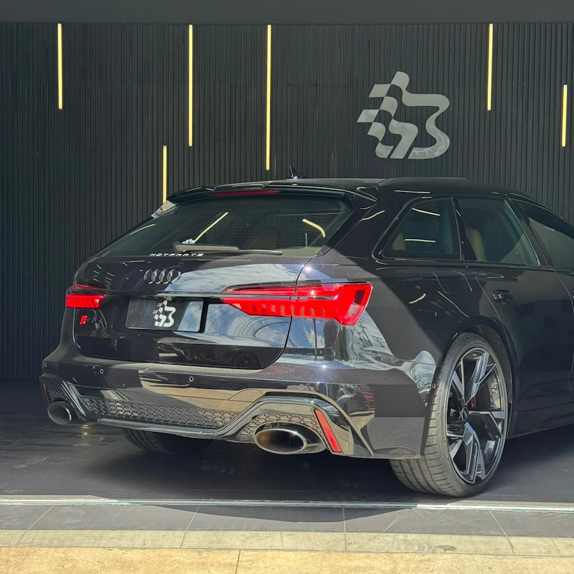 Foto do veículo AUDI RS6 4.0 V8 TFSI MHEV AVANT PERFORMANCE TIPTRONIC 2025 3.653 KM 989.990,00