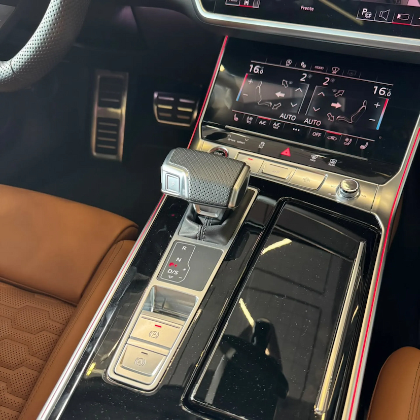 Foto do veículo AUDI RS6 4.0 V8 TFSI MHEV AVANT PERFORMANCE TIPTRONIC 2025 3.653 KM 989.990,00