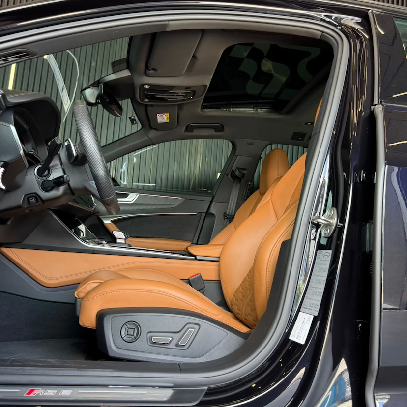 Foto do veículo AUDI RS6 4.0 V8 TFSI MHEV AVANT PERFORMANCE TIPTRONIC 2025 3.653 KM 989.990,00