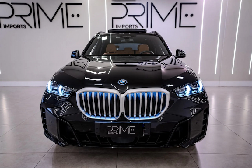 Foto do veículo BMW X5 3.0 I6 TURBO HÍBRIDO XDRIVE50E M SPORT AUTOMÁTICO 2025 19.900 KM 599.900,00