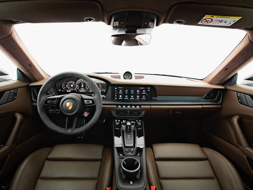 Foto do veículo PORSCHE 911  CARREIRA GTS COUP 3.6 (992) (HÍB) 2026 3.335 KM 1.159.000,00