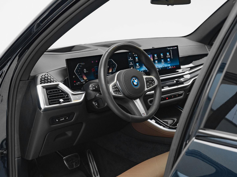 Foto do veículo BMW X5  XDRIVE50E MSP 2026 8.802 KM 719.000,00