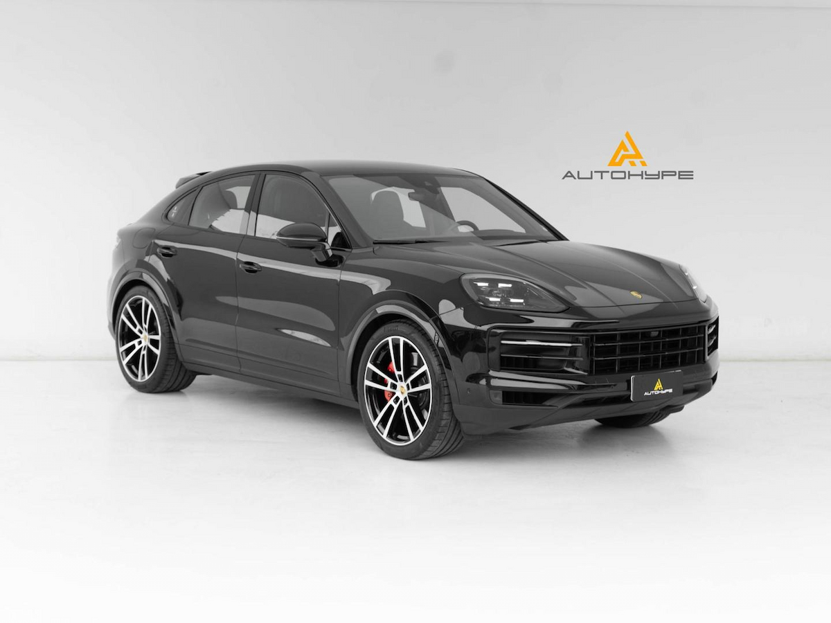 Foto do veículo PORSCHE CAYENNE COUPE S V8 2024/2024 9.489 KM R$ 739.000,00