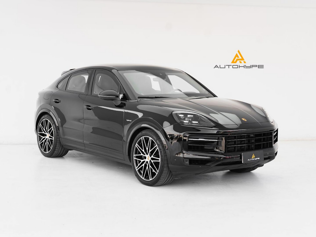 Foto do veículo PORSCHE CAYENNE COUPE E-HYBRID 2024/2024 10.687 KM R$ 829.000,00