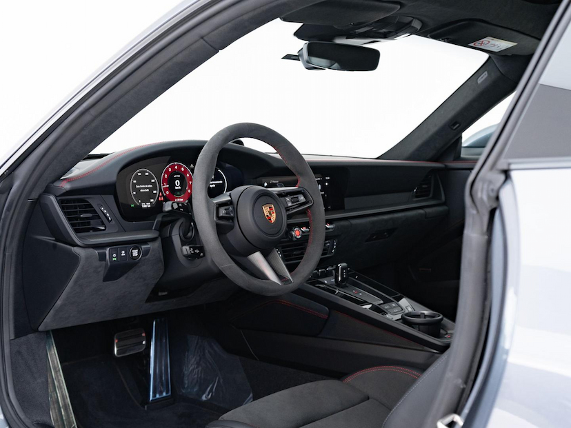 Foto do veículo PORSCHE 911  CARREIRA GTS COUP 3.6 (992) (HÍB) 2026 1.800 KM 1.169.000,00