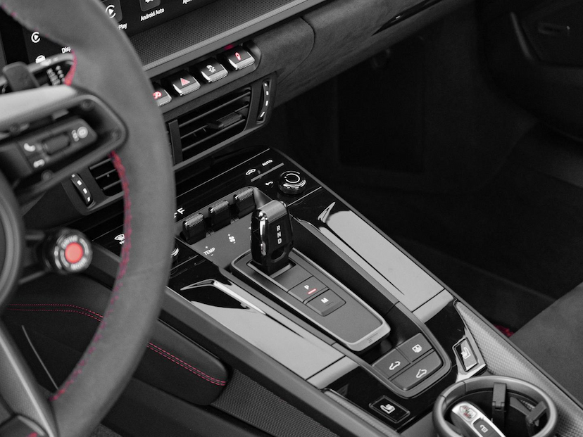 Foto do veículo PORSCHE 911  CARREIRA GTS COUP 3.6 (992) (HÍB) 2026 1.800 KM 1.169.000,00