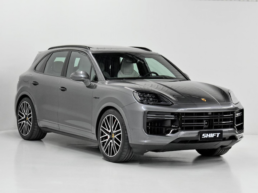 Foto do veículo PORSCHE CAYENNE  TURBO 4.0 V8 599CV (HÍBRIDO) 2024 12.810 KM 1.090.000,00