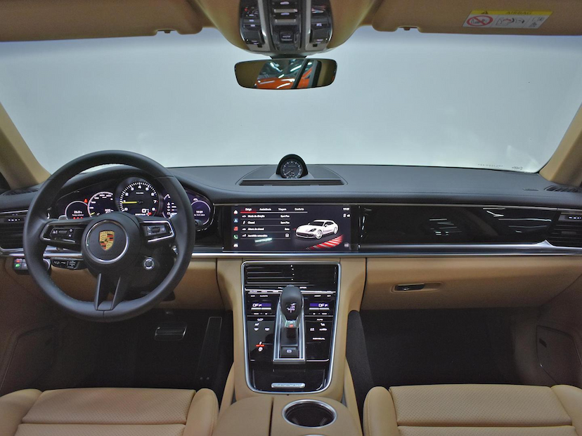 Foto do veículo PORSCHE PANAMERA  4 E-HYBRID SPORT TURISMO 2023 12.230 KM 670.000,00