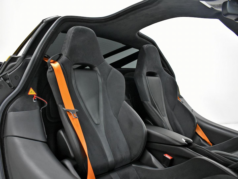 Foto do veículo MCLAREN 720S  COUPE 4.0 BI-TURBO V8 2P 2018 7.930 KM 2.650.000,00