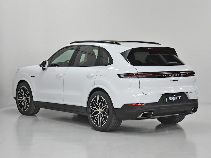 Foto do veículo PORSCHE CAYENNE  3.0 V6 (HÍBRIDO) 2024 7.845 KM 765.000,00