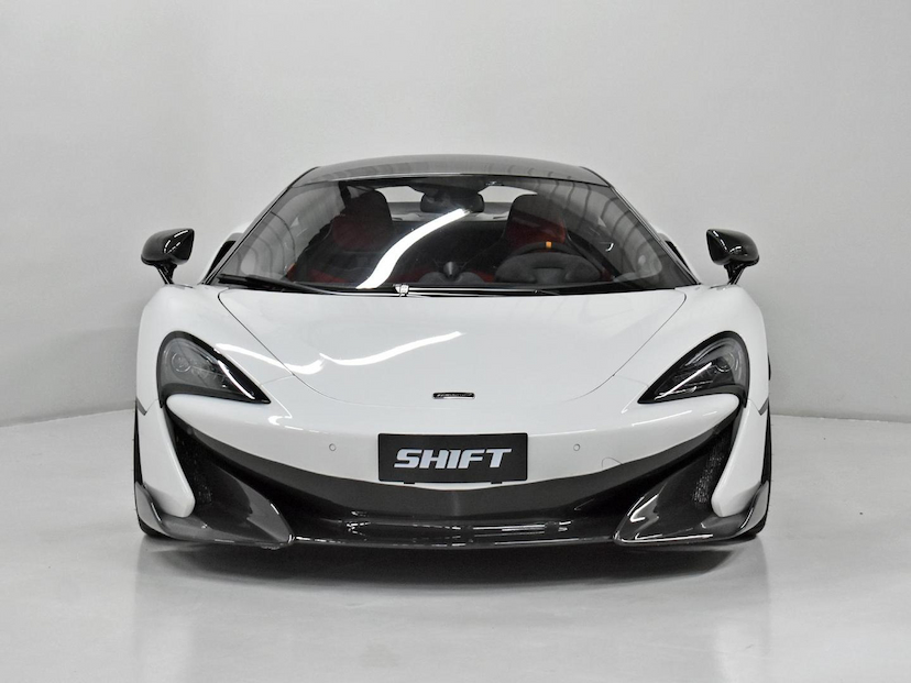 Foto do veículo MCLAREN 600LT  COUPE 3.8 BI-TURBO V8 2019 7.375 KM 2.800.000,00